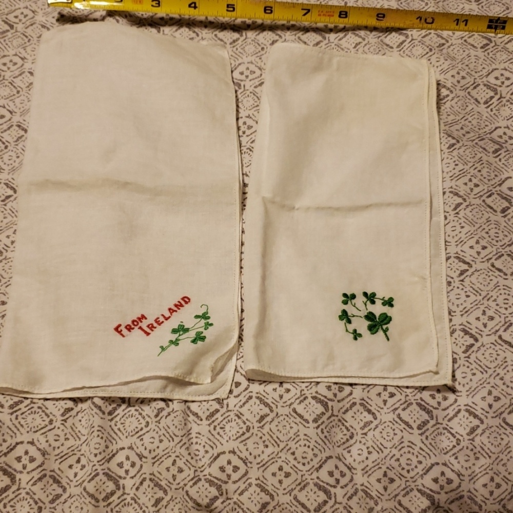 ☘2 St Patty's embroidered handkerchiefs - 2